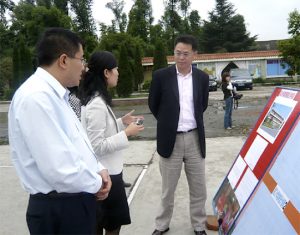 Governor Xu Qibin and vice-governor Zeng Lingju and the head of School all engaged in the reconstruction project along with Chong Ren Foundation and Credit Suisse Group